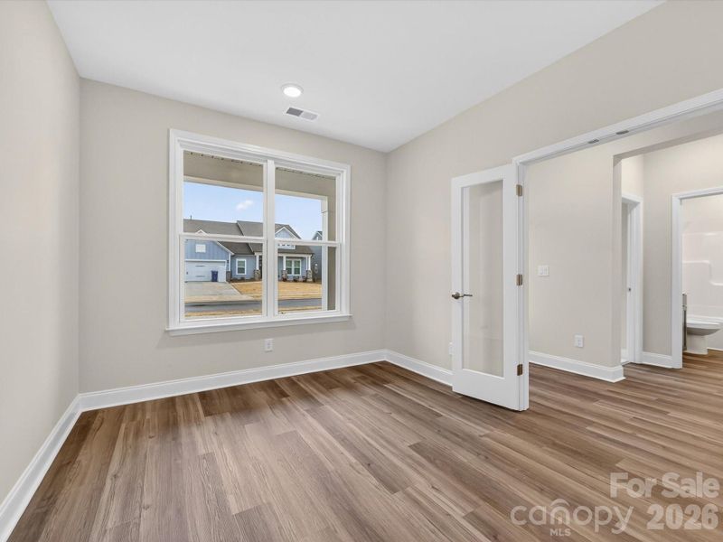 Spacious, unfurnished interior of a new home in Encore at Harmony, Harrisburg (Image 17).