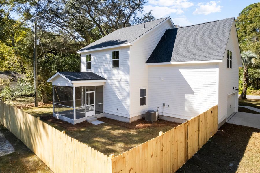 Exterior details and patio area of a home in , Johns Island (Image 4).