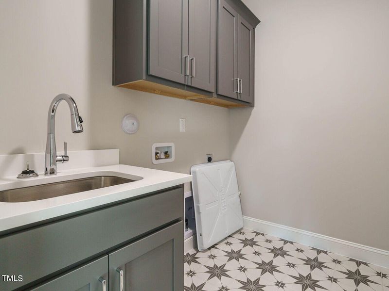 029-1280x960-laundry-room