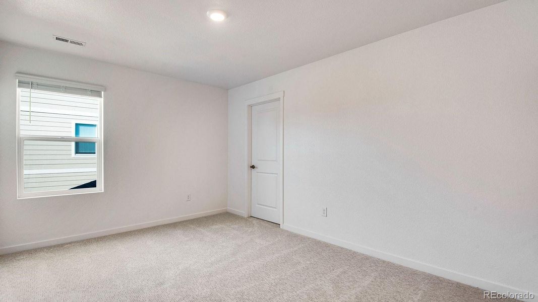 Spacious, unfurnished interior of a new home in Trails at Crowfoot, Parker (Image 29). Spacious, unfurnished interior of a new home in Trails at Crowfoot, Parker (Image 29).