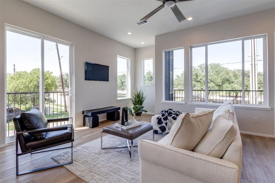 Furnished interior view inside a new home in , Dallas (Image 32). Furnished interior view inside a new home in , Dallas (Image 32).