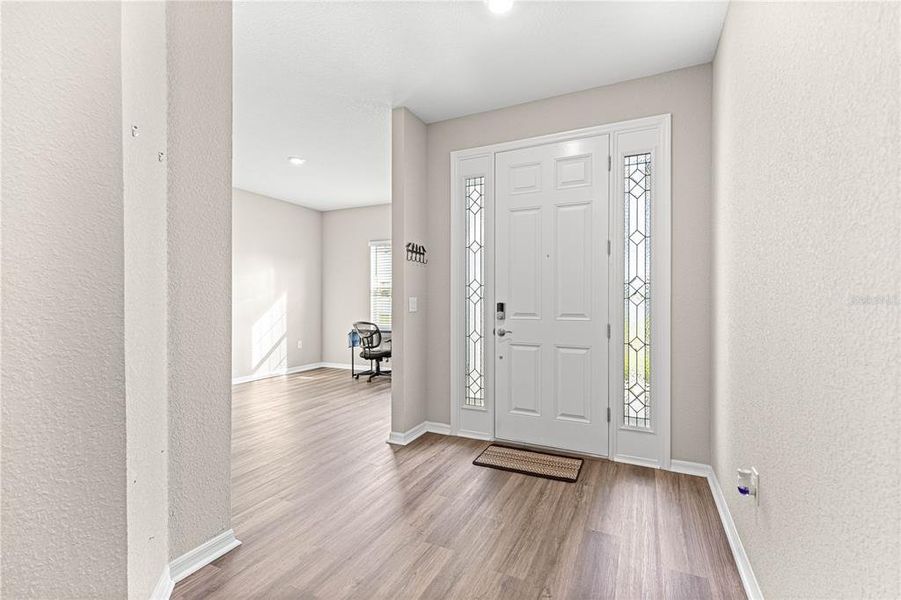 Spacious, unfurnished interior of a new home in , Ocala (Image 23).