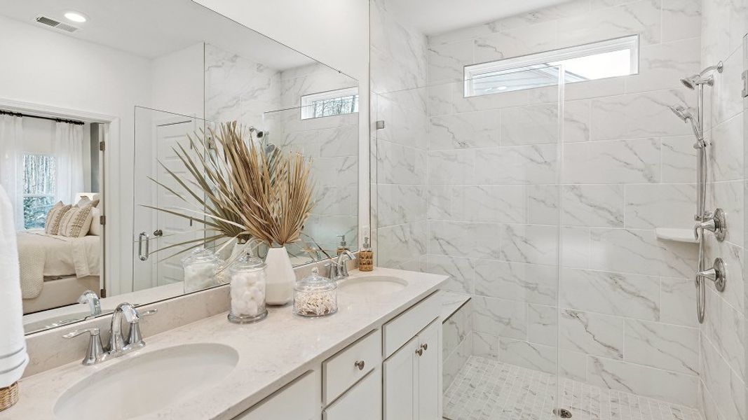 1429 Drake Owners Bath 1of2 6 3 25