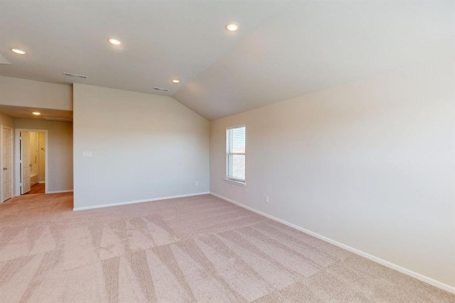 Spacious, unfurnished interior of a new home in Sanderos, Fort Worth (Image 35). Spacious, unfurnished interior of a new home in Sanderos, Fort Worth (Image 35).
