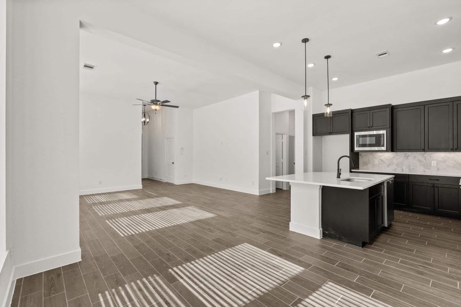 Furnished interior view inside a new home in Beacon Point, Texas City (Image 8).