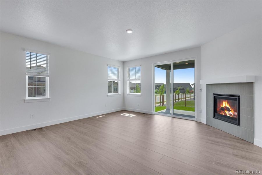 Spacious, unfurnished interior of a new home in Vantage, Berthoud (Image 33).