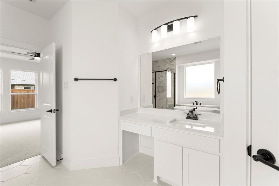 21. 6310 White Creek - Bath (4)