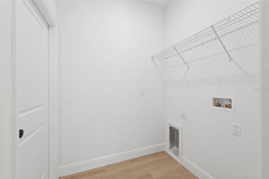 Spacious, unfurnished interior of a new home in , Ocala (Image 26).