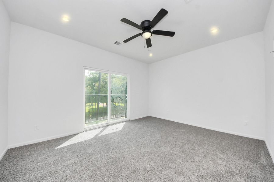 Spacious, unfurnished interior of a new home in , Houston (Image 23).