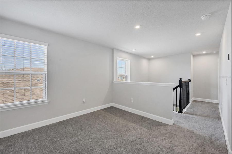 Spacious, unfurnished interior of a new home in Avalon Woods, Lakewood Ranch (Image 23). Spacious, unfurnished interior of a new home in Avalon Woods, Lakewood Ranch (Image 23).