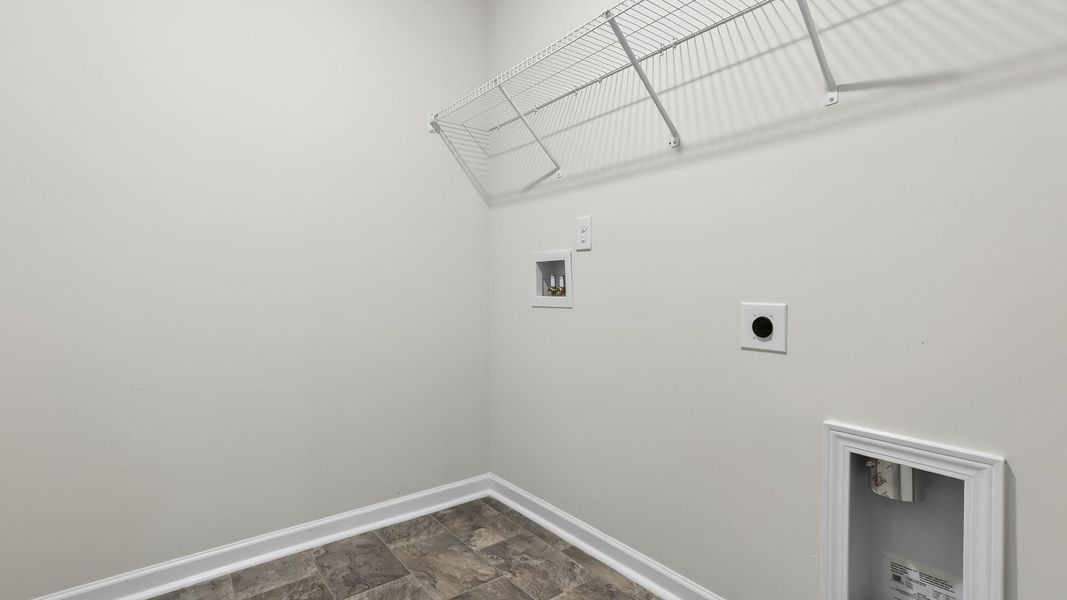 Spacious, unfurnished interior of a new home in Benjamin's Grove, Woodruff (Image 33).