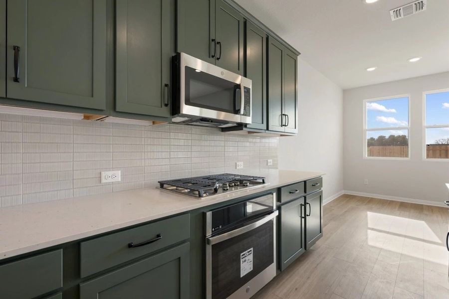 Furnished interior view inside a new home in Berry Creek Highlands, Georgetown (Image 14).
