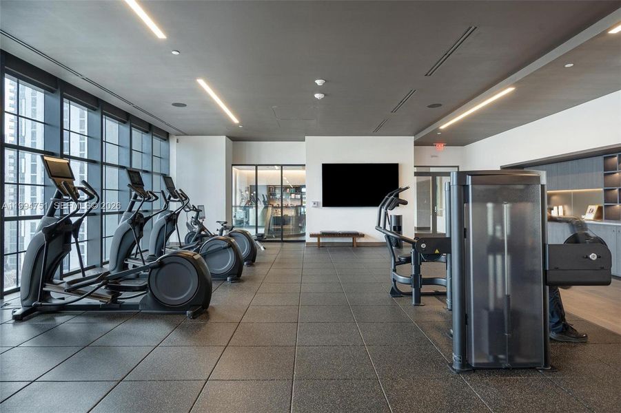 Community amenities in , Miami (Image 28).