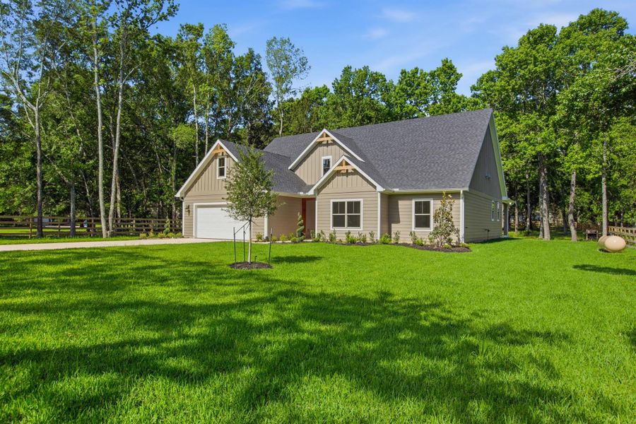 Exterior details and patio area of a home in , Magnolia (Image 4).
