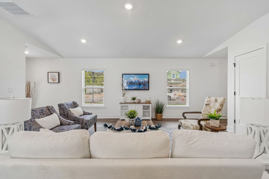 Representative furnished interior of a home built from the 1515 by Adams Homes in Winding Oaks, Weeki Wachee (Image 19).