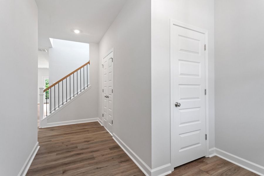 Spacious, unfurnished interior of a new home in , Summerville (Image 29).