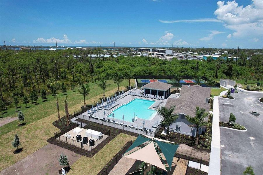 Community amenities in Island Lakes at Coco Bay: Executive Homes, Englewood (Image 17).