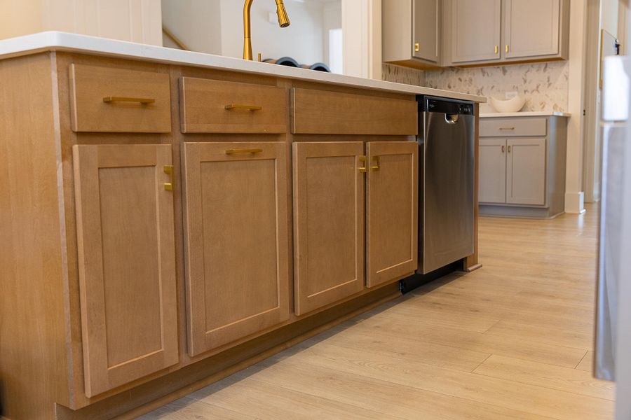 Close-up of interior finishes inside a home in , Ravenel (Image 19).