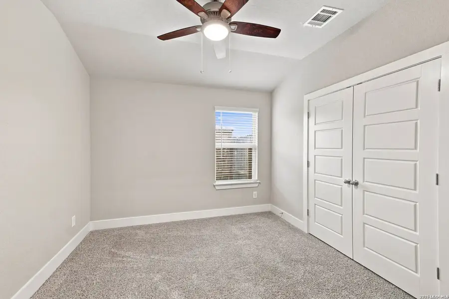 Spacious, unfurnished interior of a new home in Fox Falls, Boerne (Image 21).