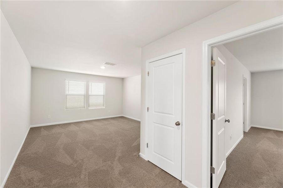 Spacious, unfurnished interior of a new home in Kingsley Creek, Lithonia (Image 16).