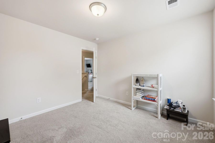 Image 36 of a home in .
