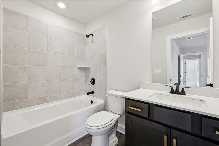 Furnished interior view inside a new home in River Pointe, Monroe (Image 15).