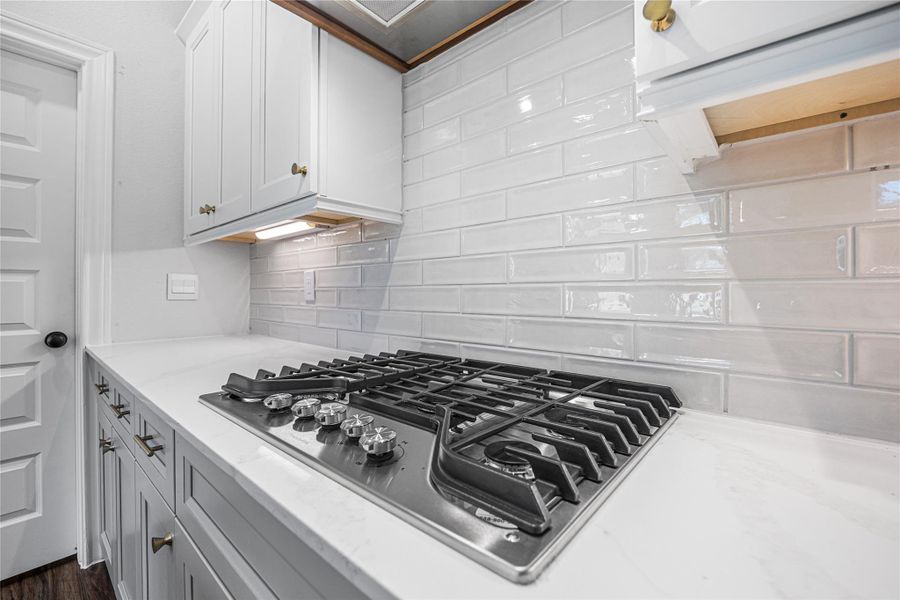 Close-up of interior finishes inside a home in Encino Estates, Dayton (Image 14).