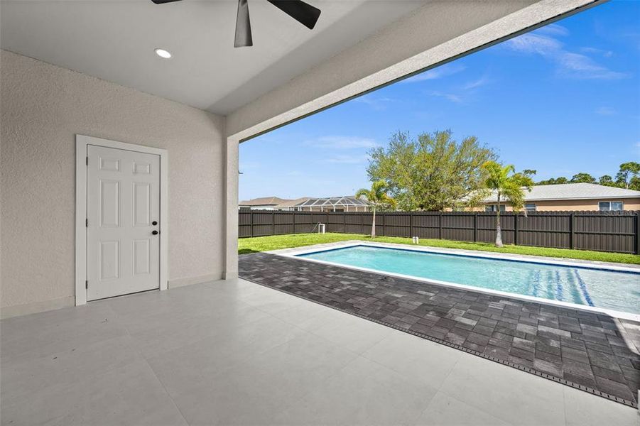 Exterior details and patio area of a home in , Cape Coral (Image 19).