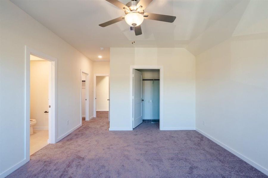 Spacious, unfurnished interior of a new home in , Houston (Image 26).