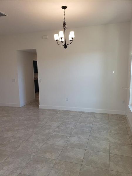 Spacious, unfurnished interior of a new home in Spring Hill, Spring Hill (Image 9).