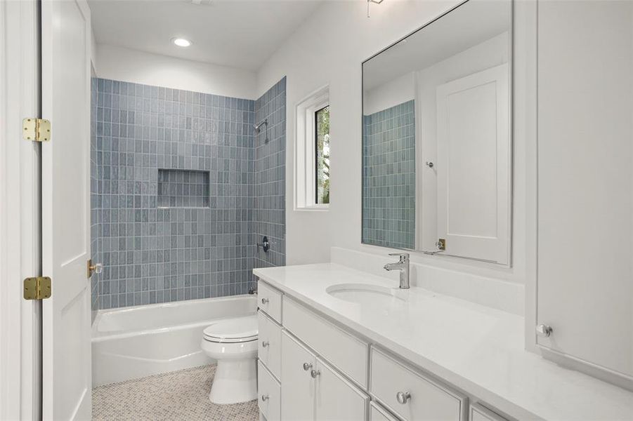 Furnished interior view inside a new home in , Dallas (Image 19).