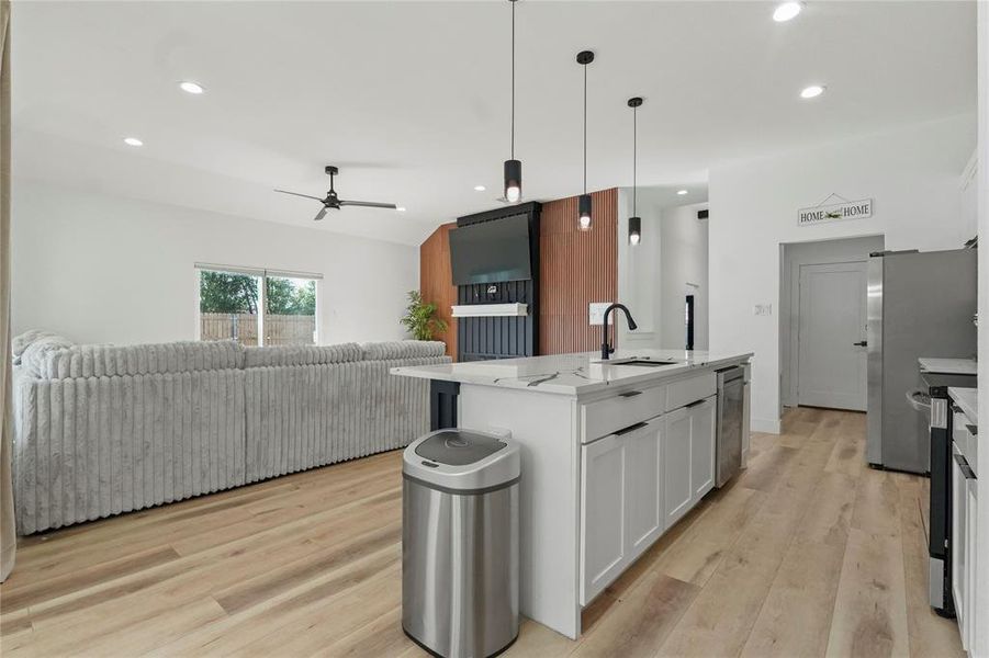 Furnished interior view inside a new home in , Dallas (Image 10).