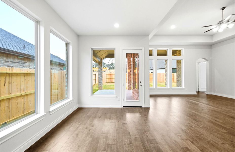 Spacious, unfurnished interior of a new home in The Highlands 55′, Porter (Image 38).