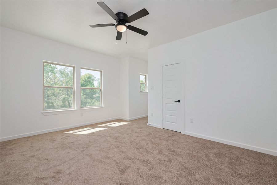 Spacious, unfurnished interior of a new home in , Houston (Image 21).
