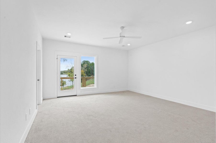 Spacious, unfurnished interior of a new home in , Houston (Image 26).