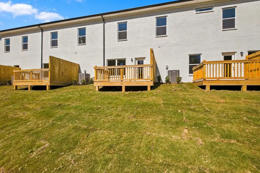 Exterior details and patio area of a home in Laurelwood Park, Gallatin (Image 4).