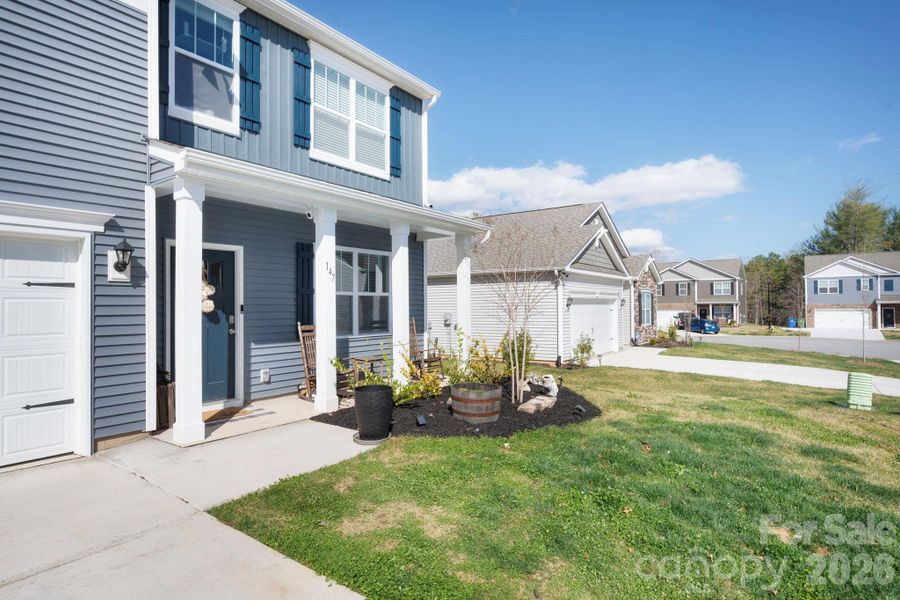 Quiet Cul-de-sac living