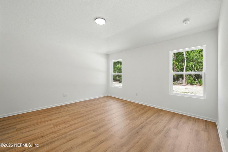 Spacious, unfurnished interior of a new home in , Satsuma (Image 22).