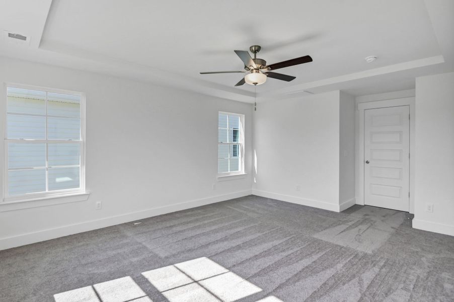 Spacious, unfurnished interior of a new home in Ashton Lakes, Lexington (Image 28).