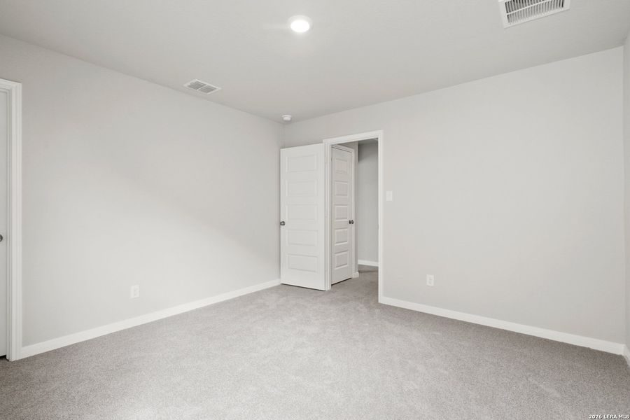 Spacious, unfurnished interior of a new home in Hickory Ridge, Elmendorf (Image 16).