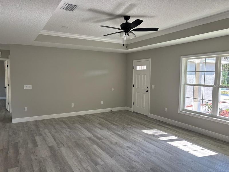 Spacious, unfurnished interior of a new home in , Dunnellon (Image 21).