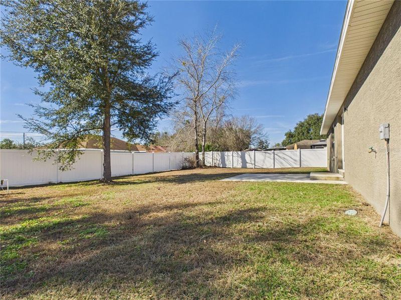 Exterior details and patio area of a home in , Ocala (Image 3).