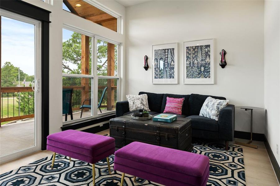 2nd living area/upstairs