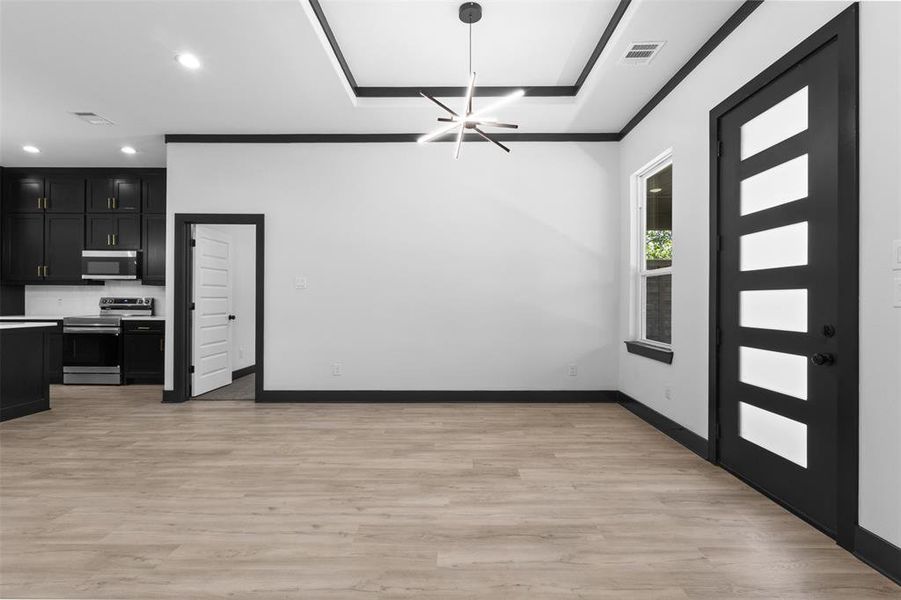 Spacious, unfurnished interior of a new home in , Dallas (Image 12).
