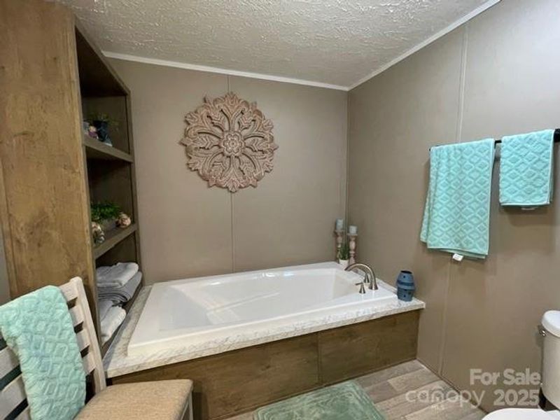 Garden Tub in Primary Bath