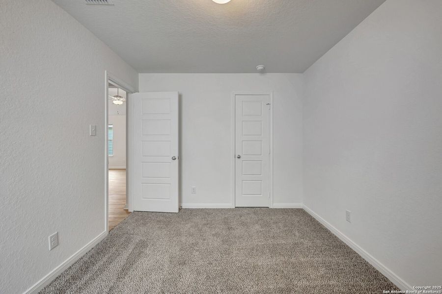 Spacious, unfurnished interior of a new home in Park Place, New Braunfels (Image 18). Spacious, unfurnished interior of a new home in Park Place, New Braunfels (Image 18).