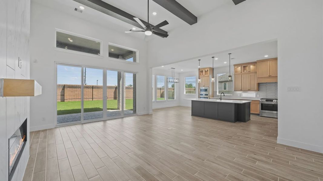 Representative unfurnished interior of a home built from the Rivers by Chesmar Homes in Sofi Lakes, Katy (Image 15).