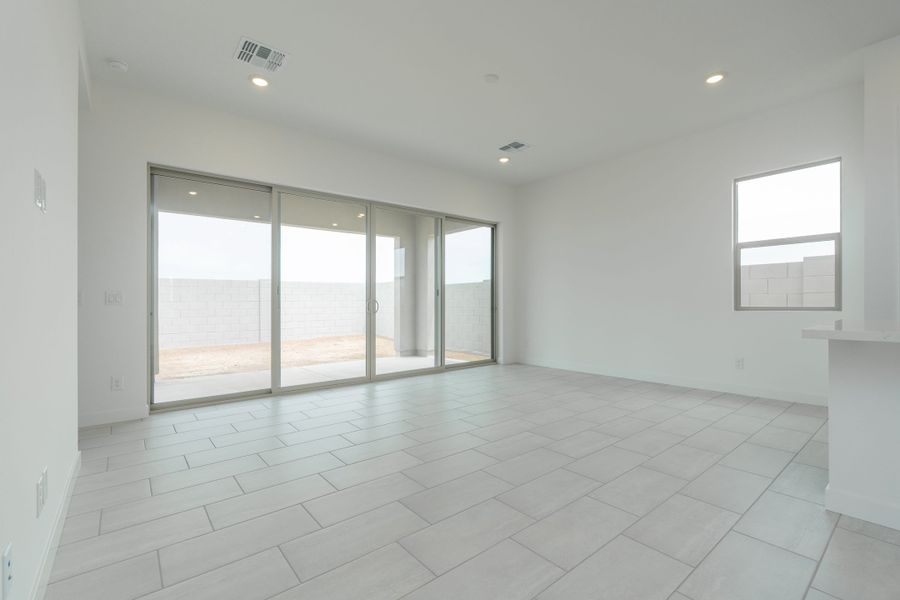 Spacious, unfurnished interior of a new home in Soleo, San Tan Valley (Image 11). Spacious, unfurnished interior of a new home in Soleo, San Tan Valley (Image 11).