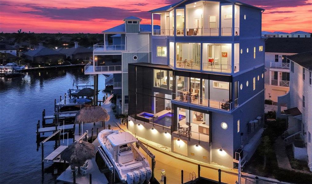 Condo located in Cape Coral, FL showcasing its design and architecture (Image 5).