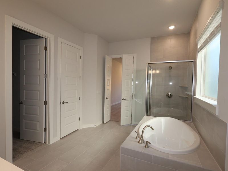 Furnished interior view inside a new home in Edgewood, Leander (Image 6). Furnished interior view inside a new home in Edgewood, Leander (Image 6).